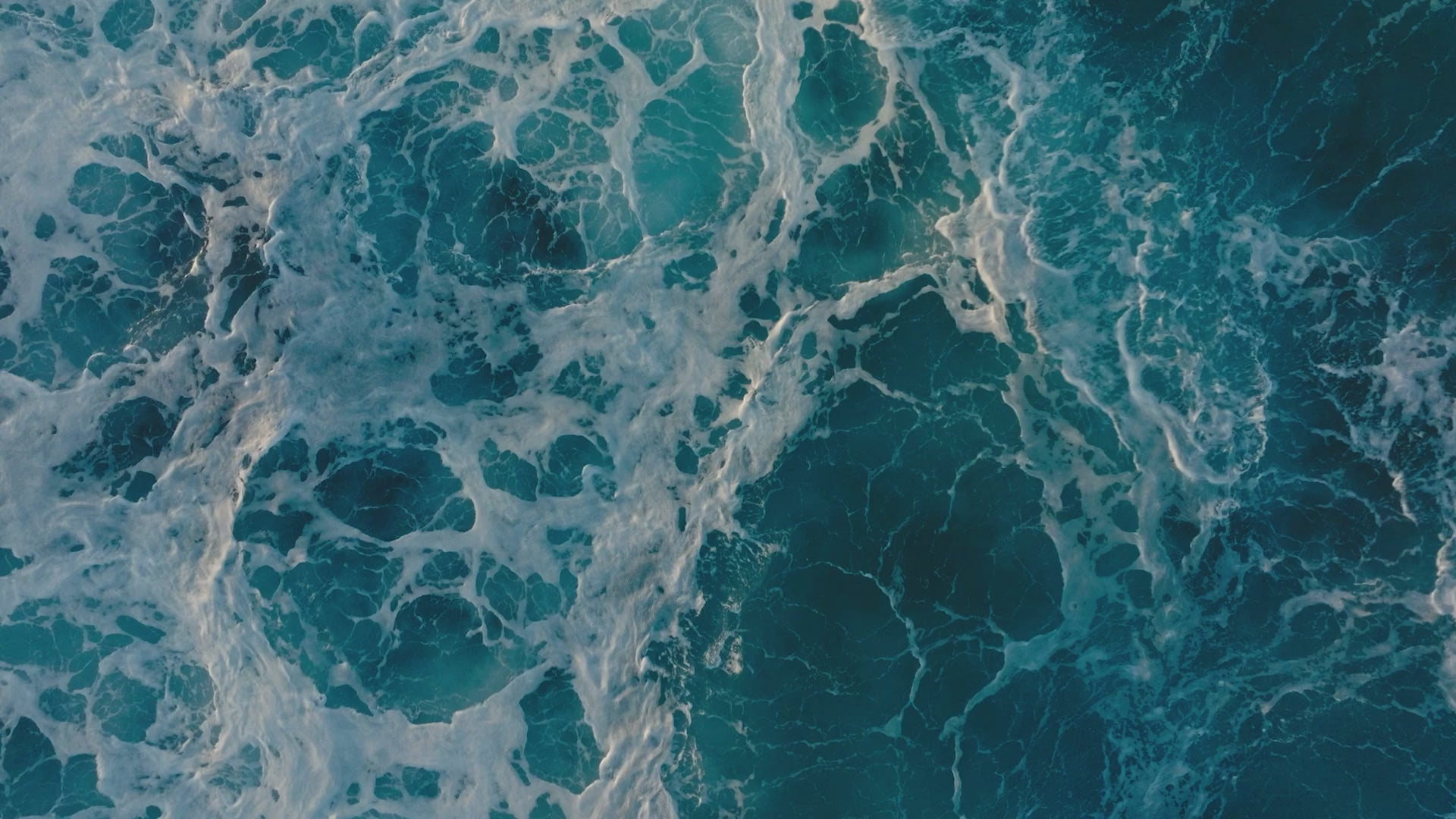 Load video: Chaser Water - Hydration with Depth from Deep Sea Minerals